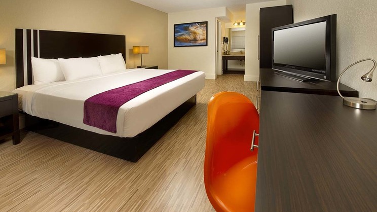 Avanti International Resort